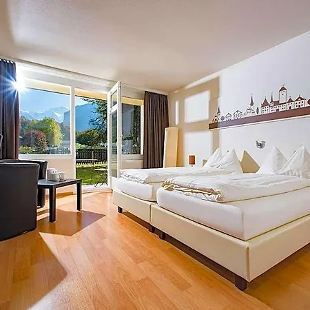 Отель Jungfrau Annex Alpine-inn Интерлакен